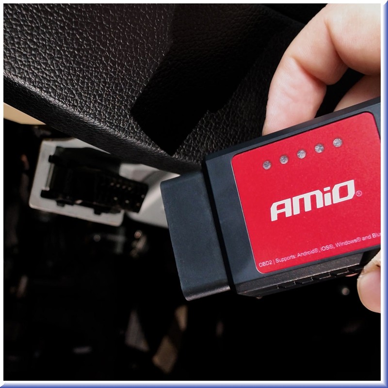 Diagnostický skener OBD2 AMiO-04733