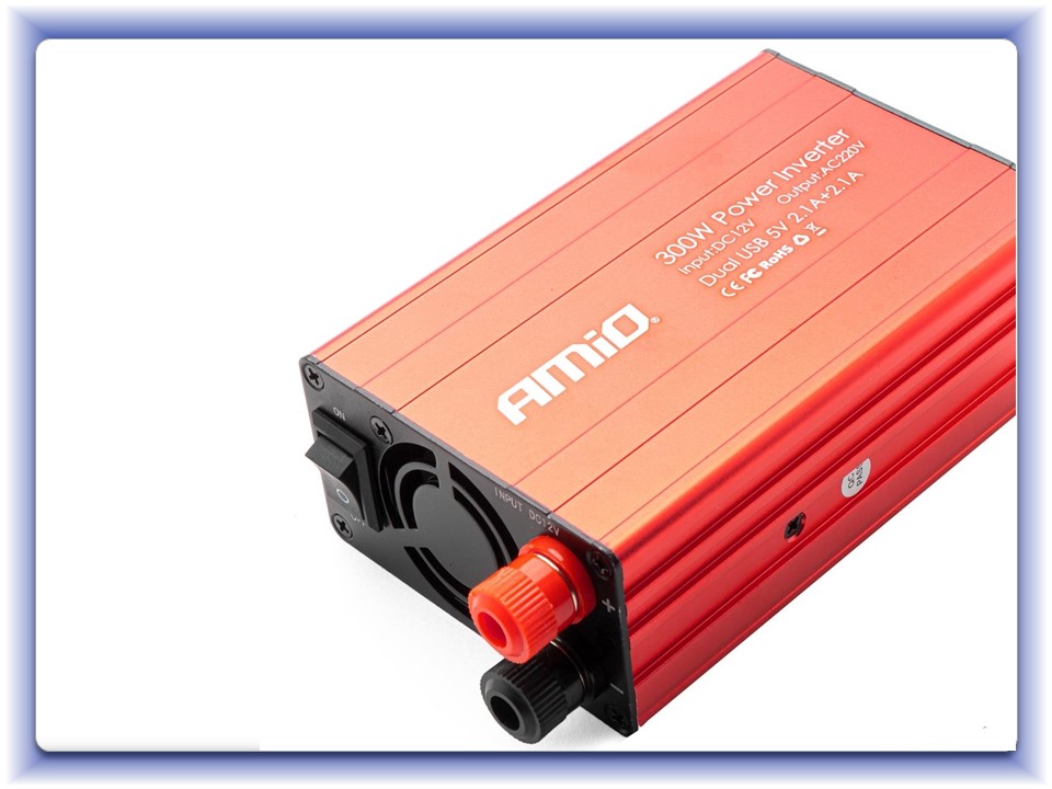 Menič napätia 12V/220V 300W/600W 2xUSB PI03