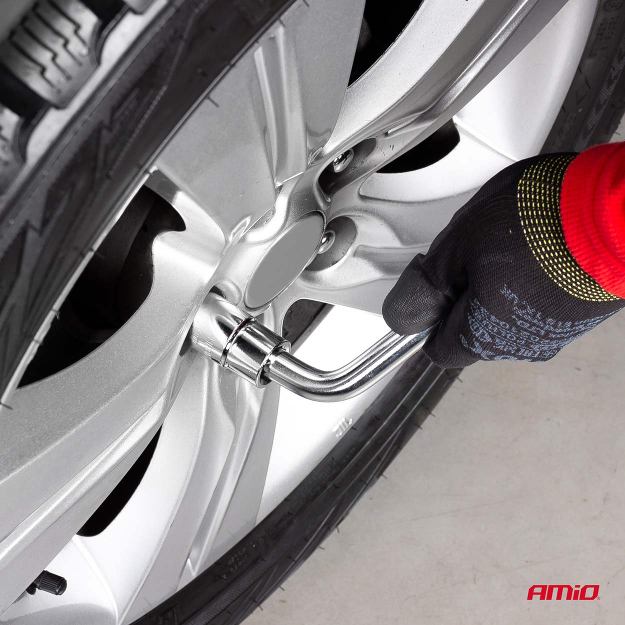 Kľúč na kolesá teleskopický TWW-17/19mm AMiO-01037