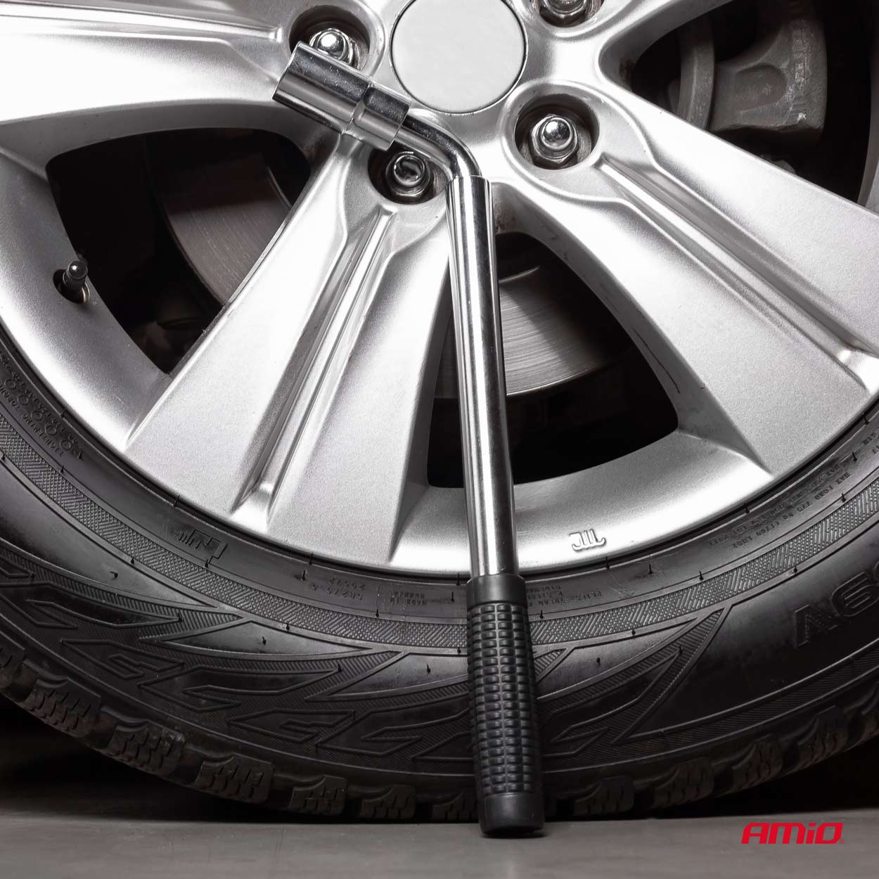 Kľúč na kolesá teleskopický TWW-17/19mm AMiO-01037
