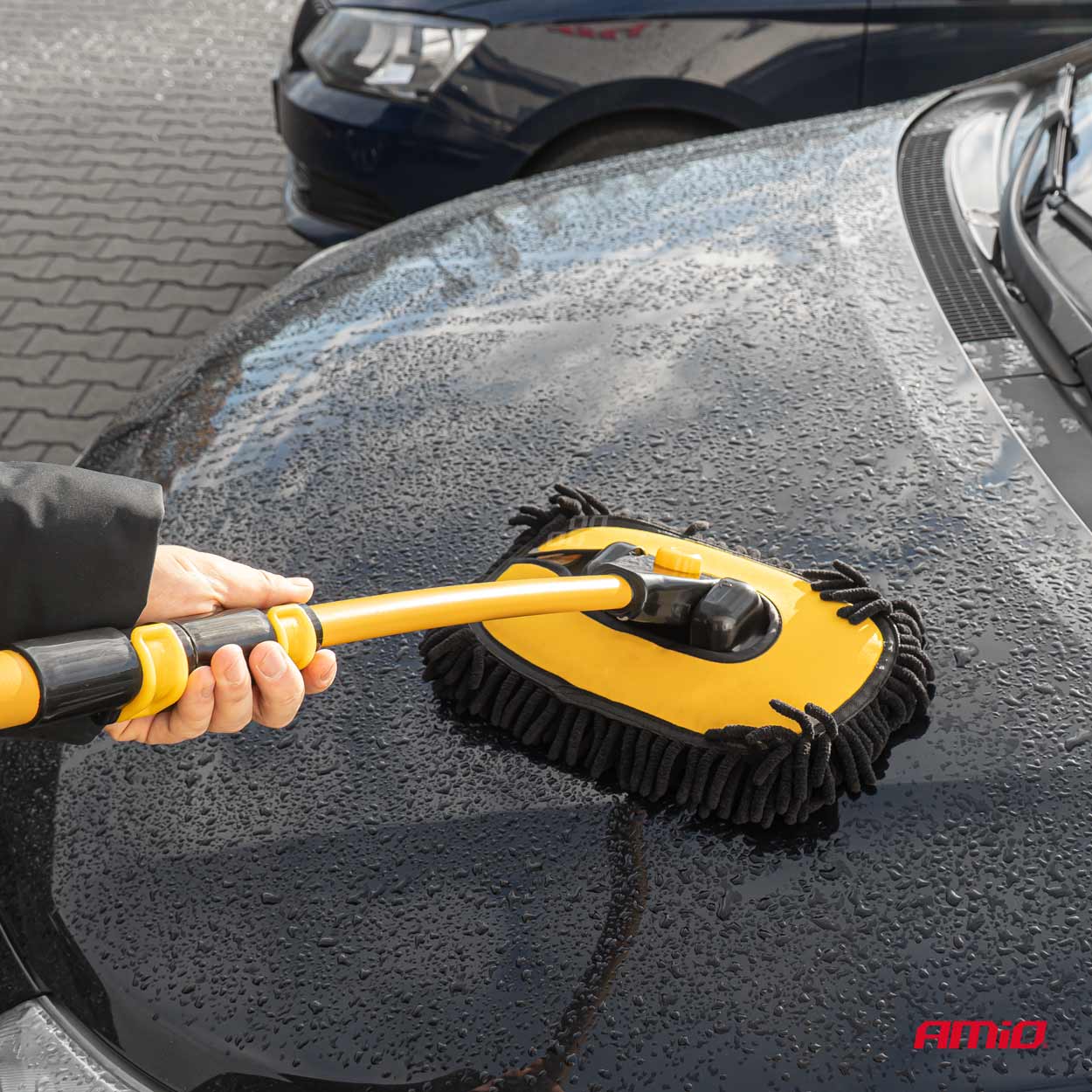 Teleskopická kefa na umývanie auta AMiO-04333